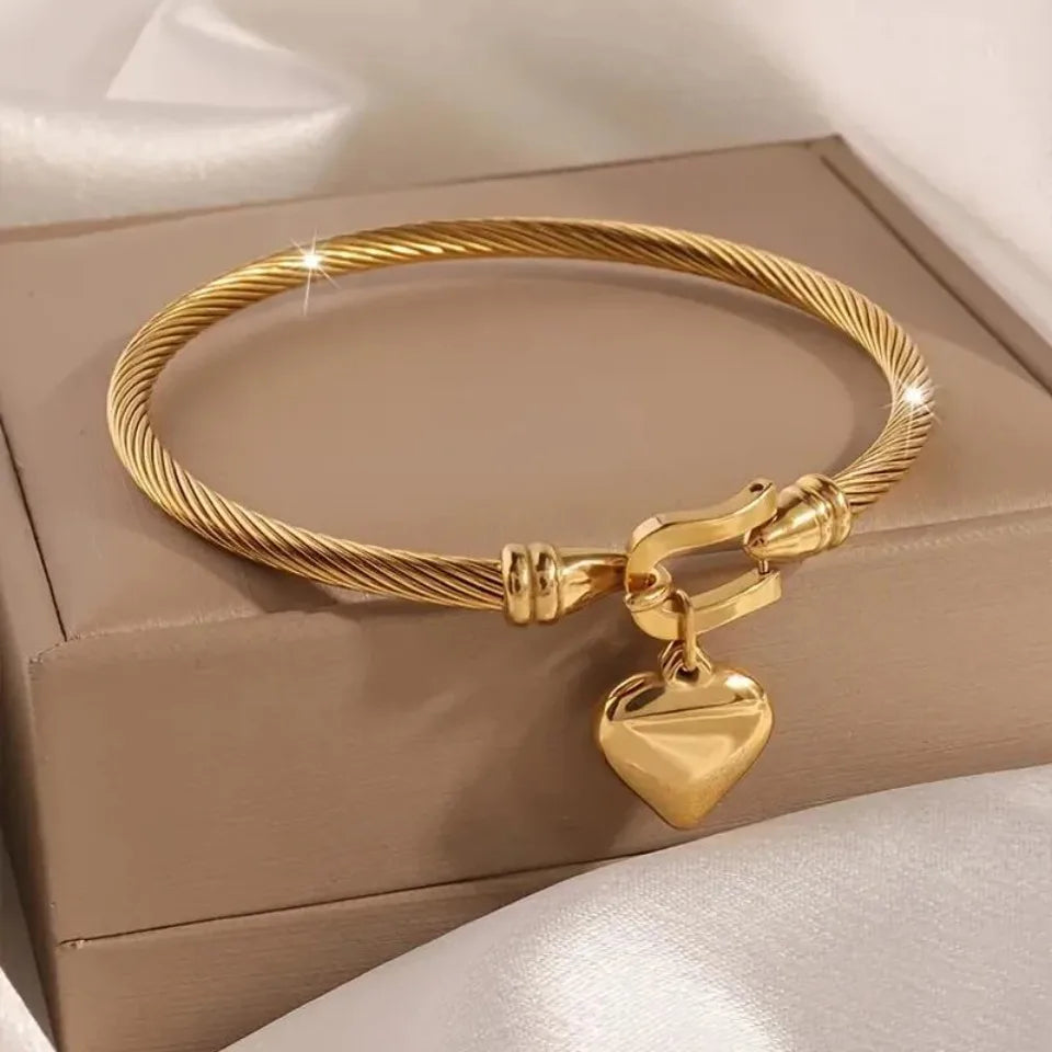 Product Name: Eternal Heart™ 18K Gold Bracelet