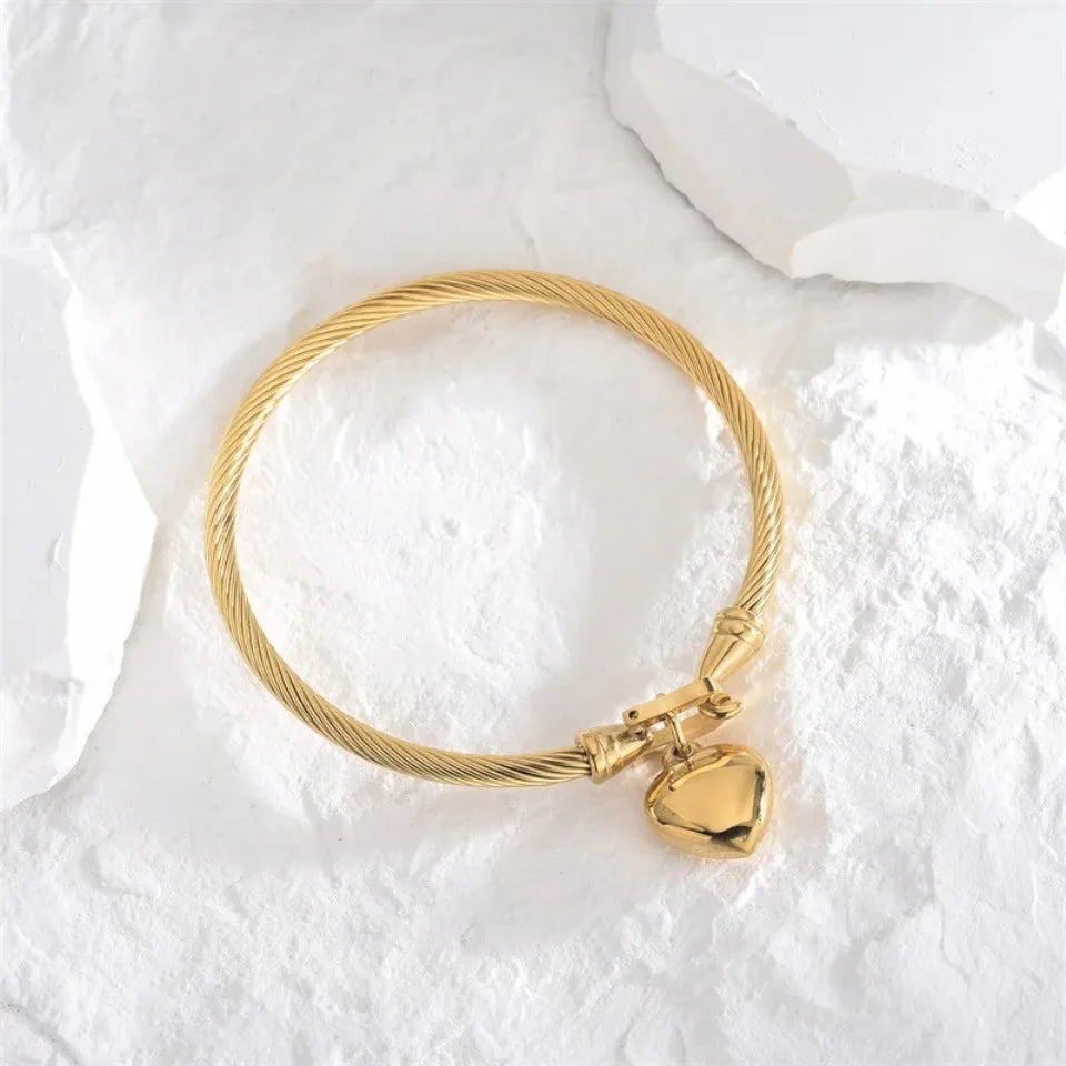 Product Name: Eternal Heart™ 18K Gold Bracelet