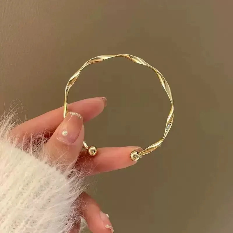 Twist Elegance™ Minimalist Cuff Bracelet