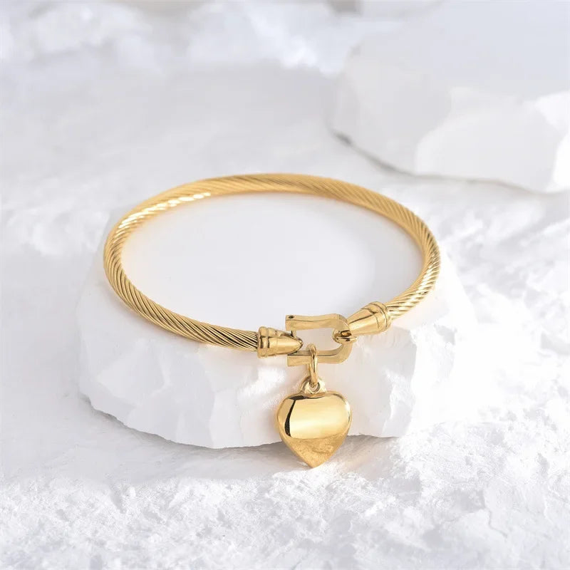 Product Name: Eternal Heart™ 18K Gold Bracelet