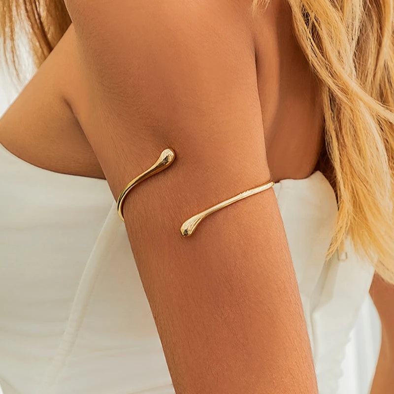 AURA GOLD ARM CUFF
