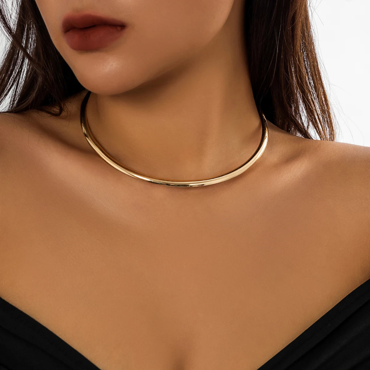 Golden Elegance Choker