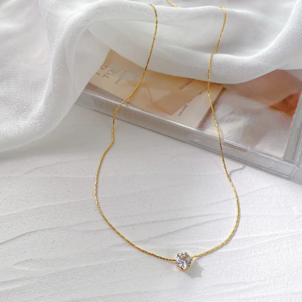 Luxe Solitaire Glow Necklace